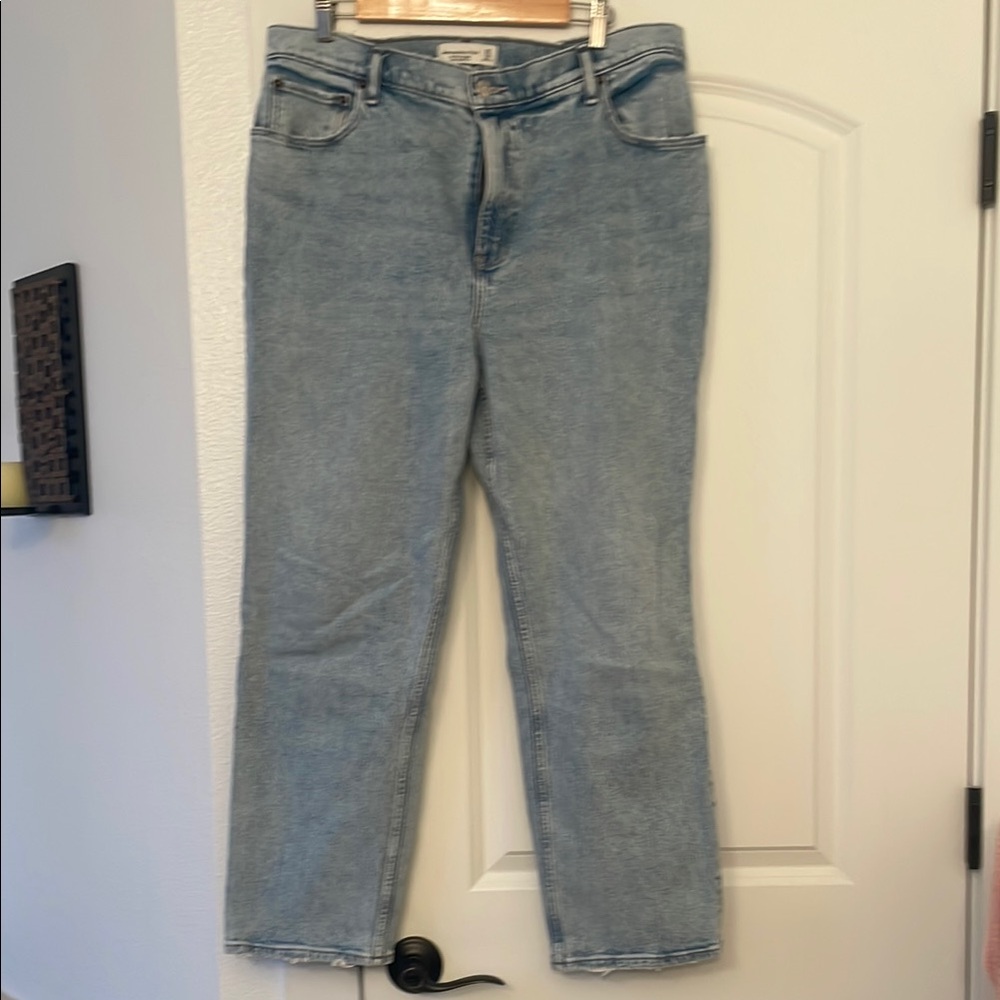 Abercrombie 90s straight leg ultra high-rise Jeans